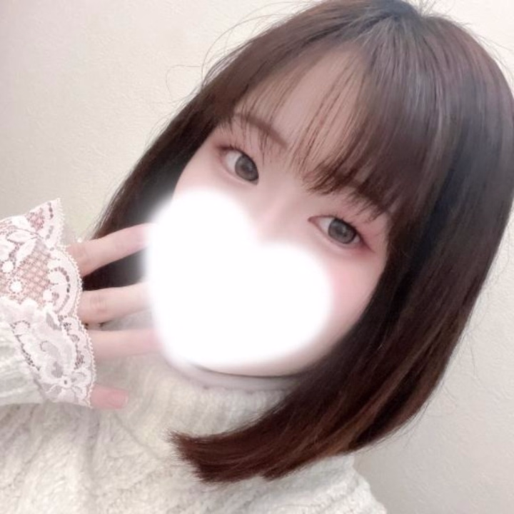 こんにちは！るりです！

本日も22時までお待ちしております🐰

今日は雨模様で気分沈んじゃうけど
るりに会えば元気になれちゃうかも？🍌笑

ご来店の際は足元に注意してくださいね⚠️

お待ちしてます🫶