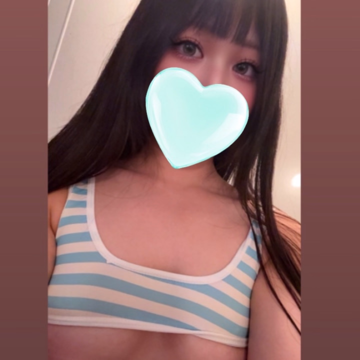 いこいです💓
出勤してます❣️
ラストまでいます🥰
会いにきてください😊💕