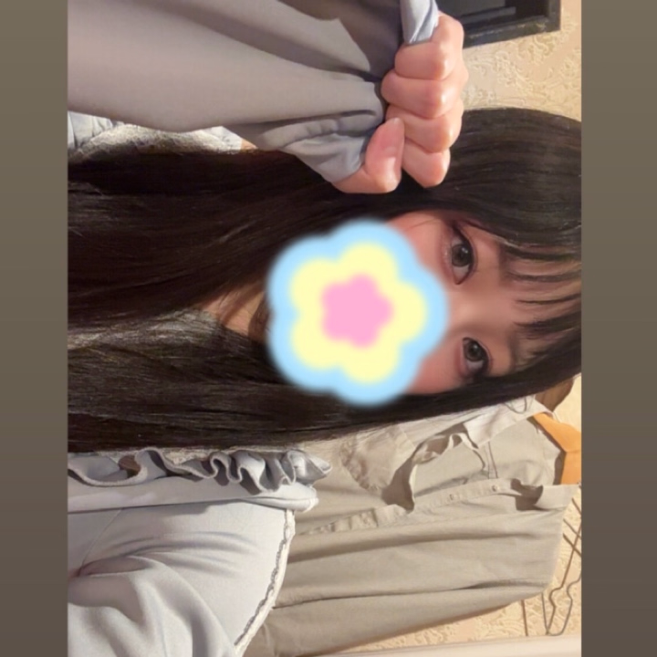 いこいです💓









退勤しました❣️きょうもありがとう😊












おいしそうなお土産もいただきました😳












帰ったらバクバク食べます🥰ありがとう❣️


















次の出勤は明後日の23日16時からです‼️

















また3連勤です🤭













待ってます😍
