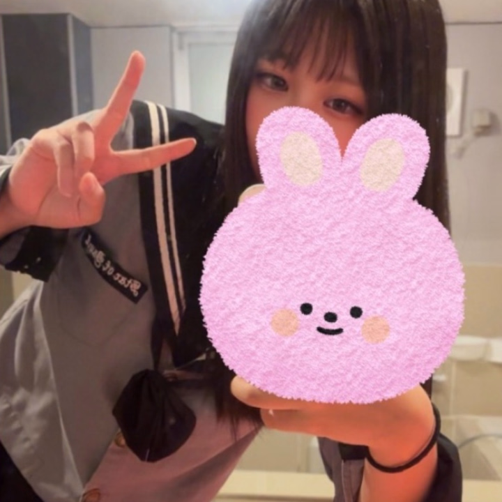 いこいです💓













今日も16時からラストまでいます❣️













今日のお昼はパスタ食べました🍝














この間大量につくって食べきれなかったやつ、やっと食べきれた❣️

















おなかいっぱいで元気も満タンです🤭

















今日もラストまで待ってます❣️