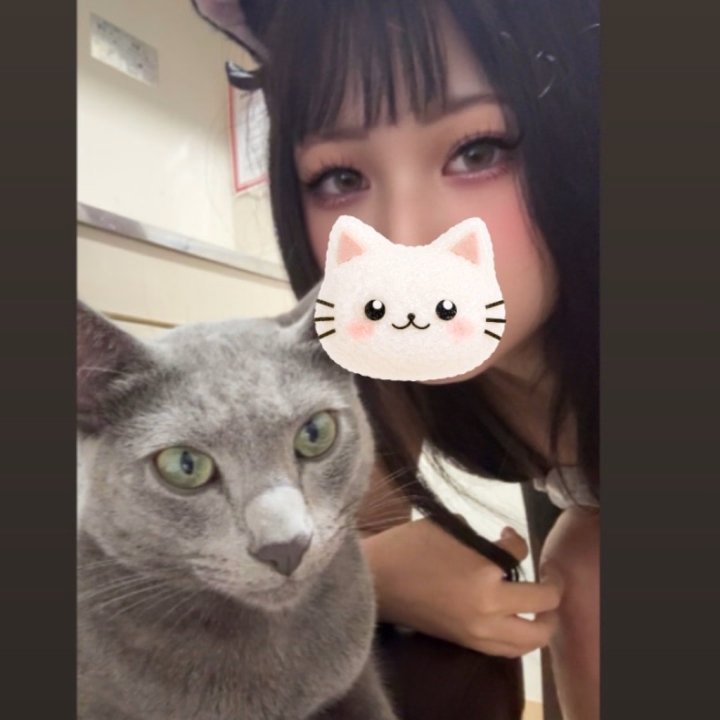 いこいです💓
今日から5日間松山出勤です🤩
今飛行機待ちしてます✈️
一ヶ月ぶりでめっちゃたのしみ😍
4時起きだったので起きれるか心配だったけど、ちゃんと起きれました😂
店長のエビスくんに会うのも楽しみです😻
会いにきてくれるの待ってます❣️