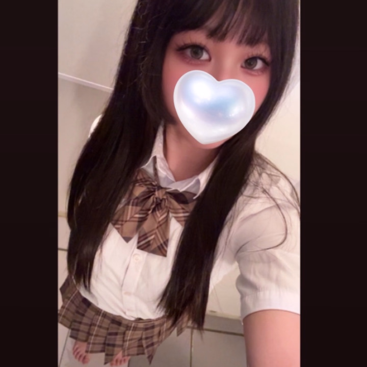 いこいです💓
今日もありがとう😊
メイドのコスプレも着慣れてきました😂
10月後半はあと、25.26.29.30.31日の16-24時です😳
11月の前半は2日間くらいしか出勤できないので、その分会いにきてくれたら嬉しいです😊💕
次の出勤は25日の16-24時です😍
待ってます🥰🥰