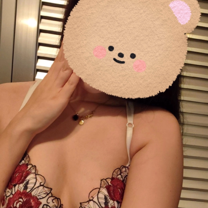 私の事を知ってる人は少ないかも
しれませんが…😢 実は数ヶ月ぶりに
やっと戻ってくることができました✨


体調万全🎶
これからたくさん出勤して1日でも
多く、お兄様とお遊びできること
楽しみにしてます！！

今週も出勤するので
ぜひよろしくお願いします♡


ちなつ
