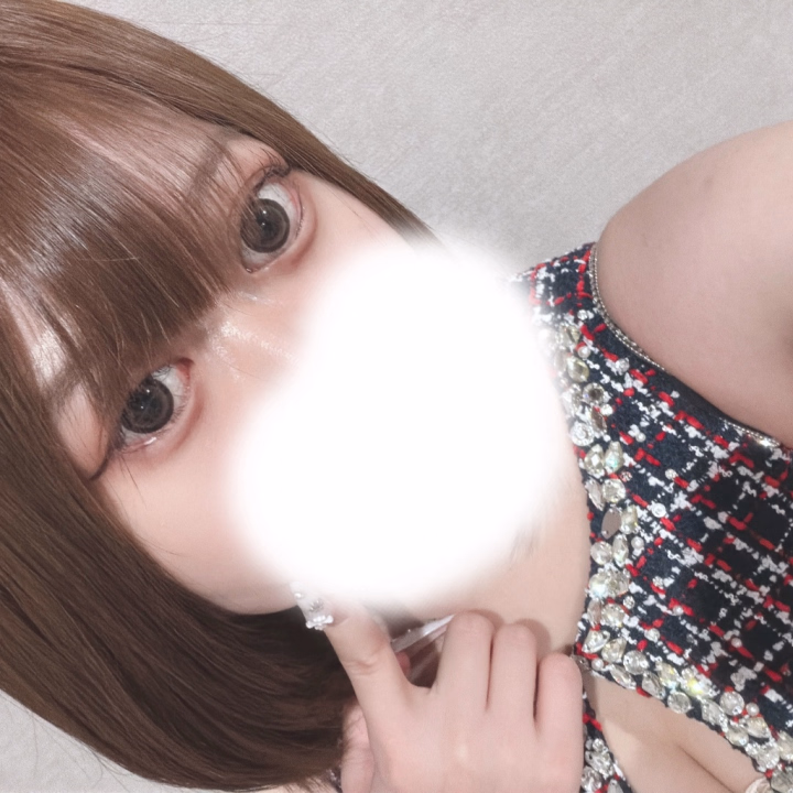 みおです🎶早めの晩ごはん食べて元気いっぱいです！食欲も満たしたしあとは、、、💭💓

最近忙しくて一人でしてなくて全然むらむら治まらないので助けてください～っ！😥😥😥