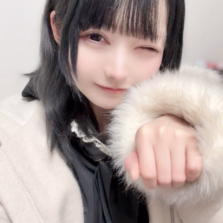 そういえば今日初出勤でした！

講習して貰ったあと初のお仕事😳
緊張でガチガチでやばかった〜💦
めちゃくちゃ慣れて緊張してる素振り見せてよ〜ってお兄様達からクレーム来るぐらい早く慣れたくて仕方ないです😂

次の出勤は26日の16時〜23時です(๑•̀ㅁ•́ฅ✨
優しいお兄様、ご予約お待ちしております🙇‍♀️