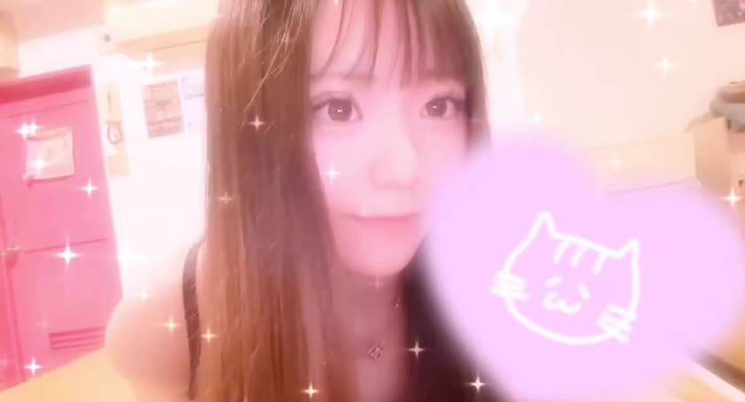 紳士様に動いてるきあら見て欲しかった̼の  ͛📼🔌 =͟͟͞♡

お風呂の時は髪の毛まとめるんだよお!!🛁🫧