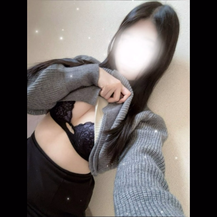 今日も短い時間ですが出勤してます💫

前回は、はじめましてのお兄さん方で全枠埋めてくださって大感謝です😭💗

今日、事前予約もありがとうございます🥺💝
予約してくれるとやっぱりモチベ上がるから嬉しい…🤍

22時までお誘いお待ちしてます💌
