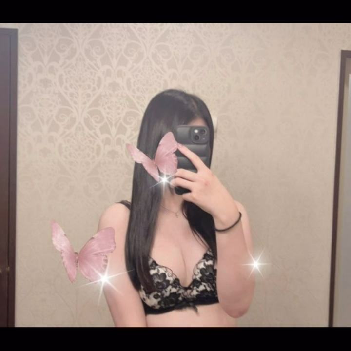 初日完売ありがとうございました㊗️♡

まさかまさかの約一年ぶりの本指名様も見つけて来てくださって…!😭🤍
少しでも記憶に残ってるのってやっぱ嬉しいし、もちろんしゅうかも残ってます👍🏻💫

期間が空いてしまったので指名しづらいかもですが、気にせず遊びに来てくださいね~😳💝

------------------------------

飲み終わりに来てくれたお兄さん!
最初は酔っ払ってるから何もできひんかも…!って言ってたけどそんな心配無用でしたね🫣🤍
お話もいっぱいできて、帰る頃には酔いさめててまた飲んで帰るって言ってたね♡(笑)
また半年以内に会えること願ってます🥺💕

------------------------------

癒されたくて来てくれたお兄さん!
お話もしながらいっぱいイチャイチャしてあっという間の時間やったね🤫💗
2回戦いけちゃったね…♡
心もカラダも癒せたかな?🫧🩵
また元気出したい時はいつでも遊びにきてね~!💫

------------------------------
次回出勤予定は6/7(日)

女の子の日が来てし