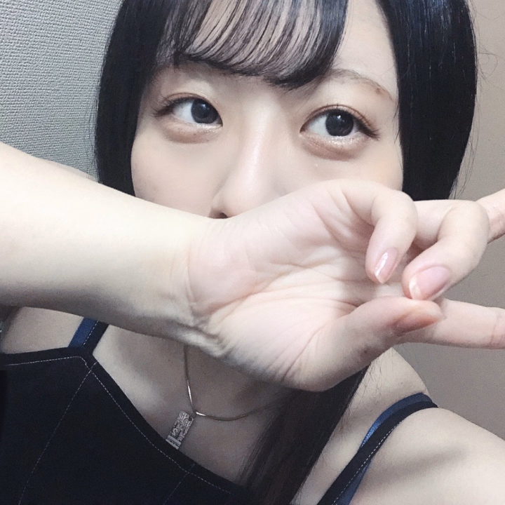 あかりです！
本日も12:00-19:00まで出勤しますっ


早速ご予約いただいてるみたいでワクワクです🤭
今日はどんな方とお会いできるのかな？


暑いので水分補給しっかりしてくださいね！
またねん🫶