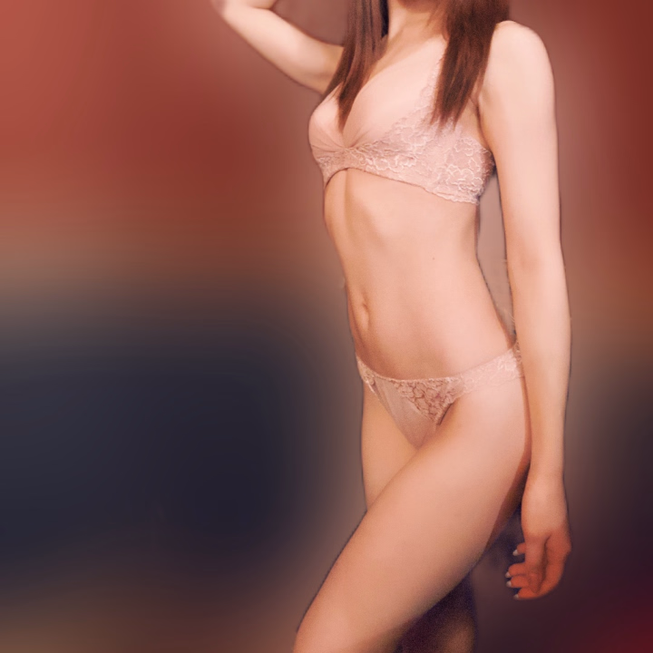 こんにちは😊

るんです🎶

るんは優しくて濃厚な時間が
大好きです😍

お互い思いやりたっぷりだと
自然とニヤケちゃいます🫣

甘々な男性に弱いです🤫💖

ちょっと優しくされただけで
子犬のように追いかけちゃいます🐶💗

お兄さんは追いかけたい派ですか？
追いかけられたい派ですか？？