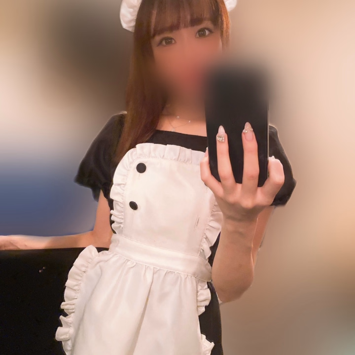 こんばんは🌛

るんです🎶

普段着ないような服を着るのって
テンション上がります🤩

お兄さんはコスプレとか好きですか？？

可愛い衣装や色気ムンムンの衣装！かっこいい衣装まで✨

色々あって楽しいです💖

本格コスも挑戦してみたいです🤭

露出度高めがいいですか？？
本格的なのがいいですか？？

お兄さんの好みも知りたいです👀💘


本日も夜まで出勤です❕
お時間の合うお兄さん♡
一緒に楽しい時間を作りましょ🥰