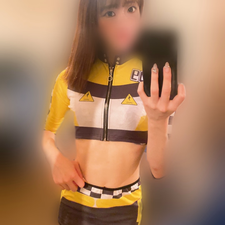 おはようございます☀️

るんです🎶

本日も元気に出勤です😄

昨日も本指名様、初めまして様
会いに来てくれて
ありがとうございました!(´▽｀)

会えるだけで嬉しいのに素敵な差し入れまでありがとうございます💖

残り出勤もあと三日です❤️‍🔥

雨の時期が本格的に始まってきて
憂鬱ですが
お兄さんと楽しい時間を過ごせたら
吹き飛んじゃいます💘

お仕事の方もそうでない方も
ぜひお時間が合う時に一息付きに来てください🥰

待ってます☺️