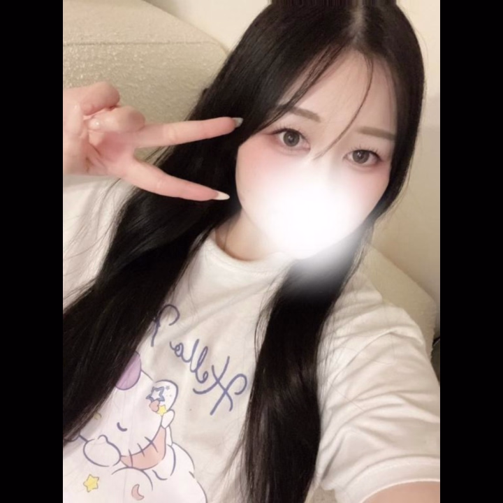 はじめまして💖
「さやか」と申します☺️



さやかは濡れやすくて、イキやすいので
すごくエッチって言われます💖
得意はフェラで、吸引力が気持ちいいみたいです🫣

Eカップむちむち「さやか」と一緒に遊びませんか？💕
事前予約してくれたら嬉しいです🥹