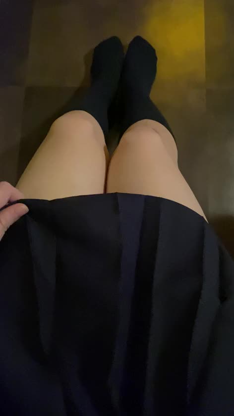 お部屋の中ずっと居ると太陽見ないから時間の感覚わかんなくなる笑

あれ？もう夕方？！
なんて事しょっちゅうだし


日が当たらないからお部屋の中が寒いことも🤭


明日で会えるの一旦最後だよ？🥺