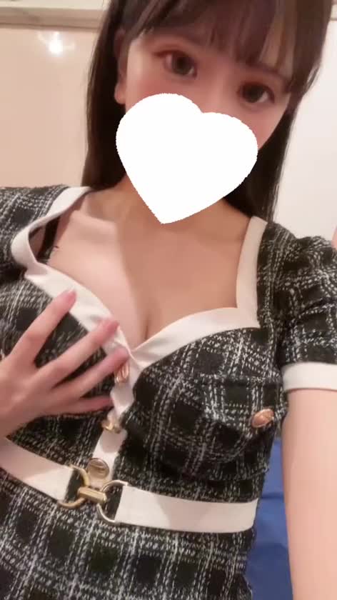 好みってほんとに人によってバラバラだよね！！


おっぱいおっきい子が好きな人もいれば、スタイル重視だったり、シンプル見た目とかだったり…


わたしは巨乳じゃないけど、スタイルいいねはよく言っていただけますっ✨