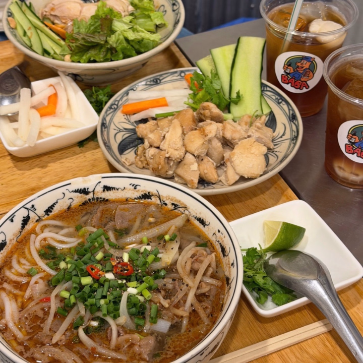 今日はお休みで、お友達とベトナム料理を食べに行ってきたよ〜🥰✨
美味しいもの食べながらおしゃべりして、楽しい時間を過ごせました♡
そして、もうお兄さんからご予約もいただいていて嬉しいなぁ🥹💕
会えるのが今から楽しみだよ〜🐰💗
予約してくれたお兄さん、ありがとうね♡
また会えるの楽しみにしてるね🫶🏻
ねう