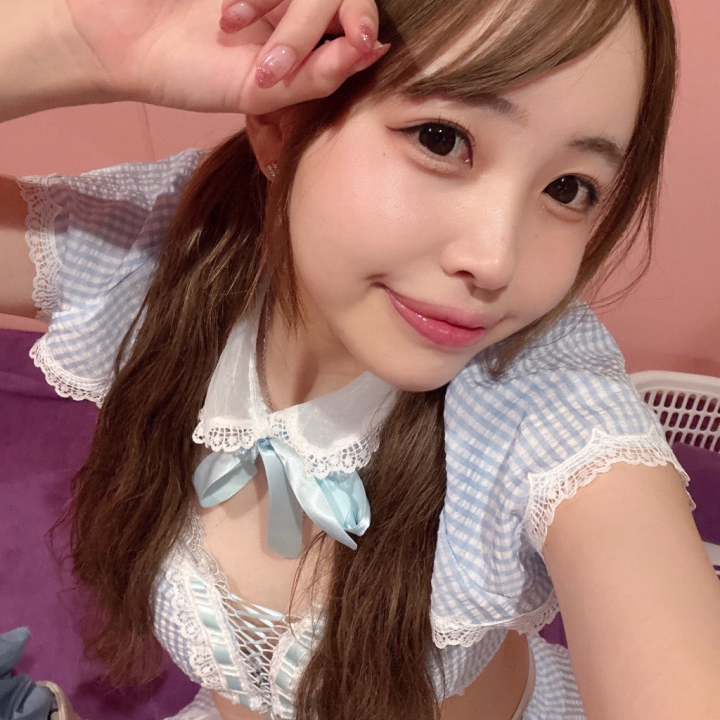 出勤いたしました！！！💓‪



ラストなので今日はコスプレで🐰








私の大好きなキャバ嬢様と同じカラコン買ったら、目が小さすぎて宇宙人だよ👽笑


3箱も買っちゃった、、ミスったあ😭笑





さて最終日よろしくお願いします🙇🏻‍♀️‪‪