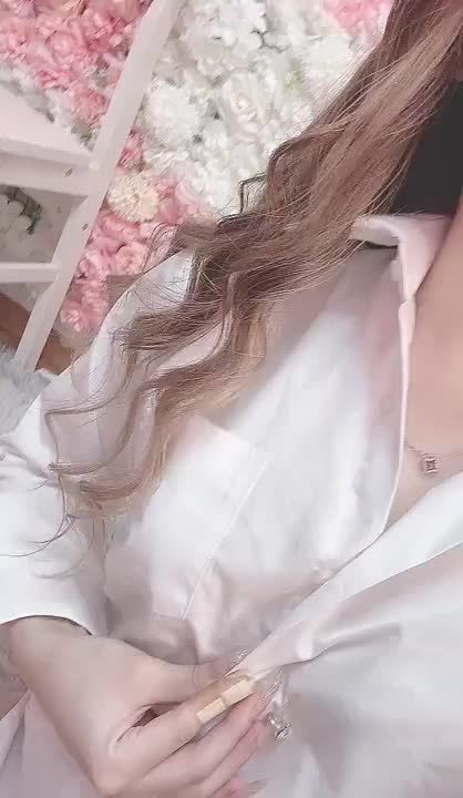 ご指名ありがとうございました🫶🏻

ずっお可愛いって褒めてくれた
お兄様🥺

一緒に責め合いっこしながら
気持ち良くなれて
めいはすぐトロトロになちゃった🫣💓

気持ちよさそうに声出ちゃってて
嬉しかったし
何回もイッてくれたの🥰


一緒にくっつきながら
お話もできて素敵なひとときをありがとう💓


またお誘い待ってるね🫶🏻