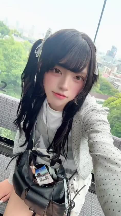 こはですっ ⁠꒰ꈍ⁠ᐜ⁠ꈍ⁠꒱
少し前のお出かけした時に撮った動画でお気に入りなんだ〜🌱

そう！今日で出勤4日目…👉🏻👈🏻゛
もうそんなにたったのね笑

少しづつお店にも慣れてきた気がするな🤭︎

お店の女の子みんな優しくていっぱいお話しできて待機中も楽しいの
だから、出勤が楽しみになってる🎶

けど、夜飲み屋さんがあった日は
飲みすぎてバタンキュー‥✕ - ✕‥

けど飲み屋さんもたのしいから頑張っちゃうゾ🔥🔥

あ！事前予約の方もありがとうございます🤭︎皆さんに会えるの楽しみに待ってます( T𖥦T )
入店してまもないのに事前予約してもらえるとは…💕

今週はぜーんぶ出勤してるので事前予約も当日も気軽に連絡くださいね
⊂( ᴖ ̫ᴖ)⊃⊂( ᴖ ̫ᴖ)⊃