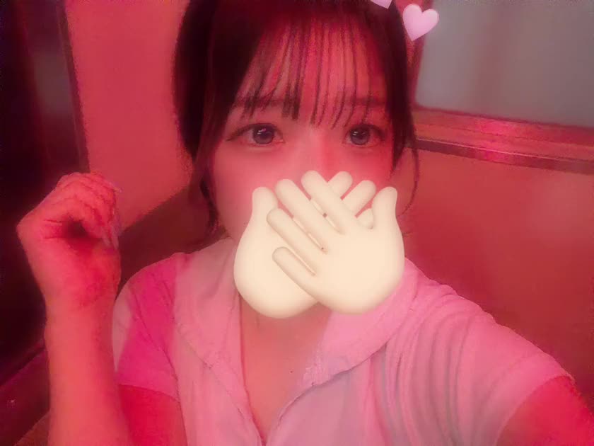 久しぶりになっちゃった〜！！
土曜日珍しく出勤してるよ💗
駆け込み予約まってるよ〜🫠