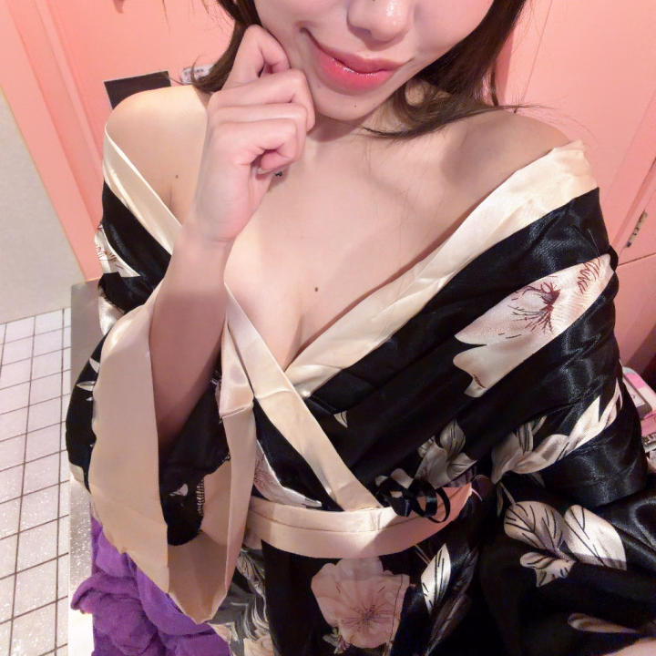90分間ありがとうございました!!🫶🏻❤️
初めましての方でしたが
おもちゃ使うの初めてとの事でした〜!!✨✨
おもちゃ遣いとってもお上手でしたっ!!
手マンも気持ち良くて沢山イッちゃいました///🥹💕💕
帰省ついでに寄ってくださってありがとうございました!!💓💓
またお待ちしております!👍🏻🩷ྀི