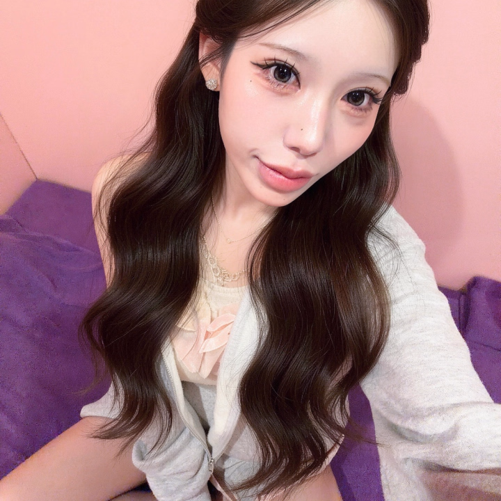 今日もありがとうございました！！🥰❤️

雨で髪の毛ぱやってたので
AIでハーフアップにチェンジしてもらいましたっ😹😹

今日来てくださったお兄様には
お礼の日記書いてますので、
ぜひ！！読んで頂けると嬉しいですっ🎶🎶

次の出勤日は

珍しくだいぶ空いて、

来月の4日 土曜 8時〜18時 です！！

この日久しぶりの出勤になるので

お誘い頂けると嬉しいですっ🥹🥹🩷ྀི

今日もありがとうございました！！

おやすみなさい！🌙