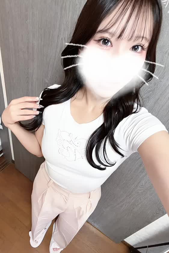 今日もありがとうございました！！🥰💕

今日来てくださったお兄様方には

お礼の日記かいてますので、

ぜひ！！読んで頂けると嬉しいです！🥰🩷ྀི

次の出勤日は

明日 8時~18時 となっております！💭

まだまだご予約受け付けてるので

ご都合合うお兄様はぜひ！！

すずらんといっぱいイチャイチャしましょう~✌🏻💓💓

今日もありがとうございました！！🫶🏻💕