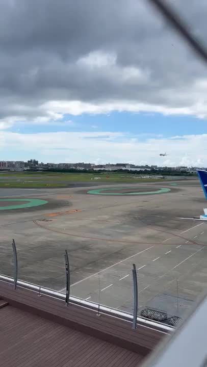 元々飛行機が大好きなんだけど、非日常感溢れる空港大好き♡
