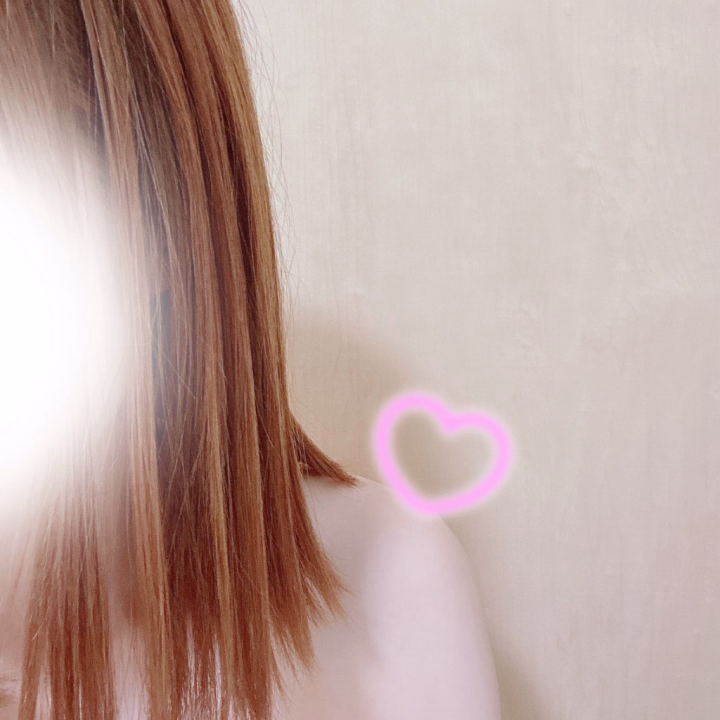 あしたから5月だʕ´•ᴥ•`ʔ♡早いね！
今月も本指名さんご新規さん
会いに来てくれてありがと〜🧡

日記見てるよ☺️って楽しみにしてくれてるお兄さんが多くて、この頃書いてる。つもり?😌ってことで、来月からもみなみとたくさん遊んでくれるとうれしいです♡(*´ `*)


5月もたくさん会えたら良いなって思ってるよ🧡
2人の時間㊙️楽しもうね໒꒰ྀི∩˃ ᵕ ˂∩꒱ྀི১


おやすみなさい(⸝⸝ᐡ. ̫ .ᐡ⸝⸝)


｡oＯo｡.:♥:.｡oＯo｡.:♥:.｡oＯo｡.:♥｡oＯo｡.:♥:.｡oＯo｡.:♥:.｡oＯo｡.:♥