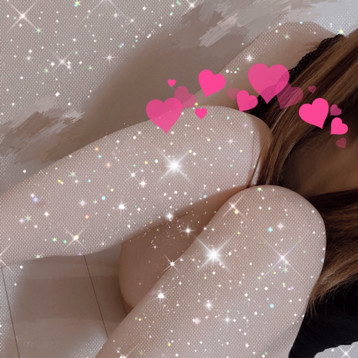 昨日のおれいです
数日前からロングでご予約ありがと🥰
約1ヶ月ぶりだからわくわくで出勤〜☺️
会えてうれしかった(ᐢ꜆ . ̫ . ) ꜆ ⌒♡
差し入れのじゃがビーおいしすぎてハマりそう…おうち着いて全部お菓子食べちゃったよ🍫✨- ̗̀ ( ˶'ᵕ'˶) ̖́-ありがとう♡

少しでも気分転換とか息抜きになれてたらいいな💗また会えるの楽しみにしてるね໒꒰ྀི∩˃ ᵕ ˂∩꒱ྀི১







やっぱり夜は少し冷えるね🌙
ちょっと寂しいのでまた今週もお兄さんに会いに来てほしいな🥹癒しの時間になれたらうれしいです♡
（今日はお休みしてすみません）


｡oＯo｡.:♥:.｡oＯo｡.:♥:.｡oＯo｡.:♥｡oＯo｡.:♥:.｡oＯo｡.:♥:.｡oＯo｡.:♥