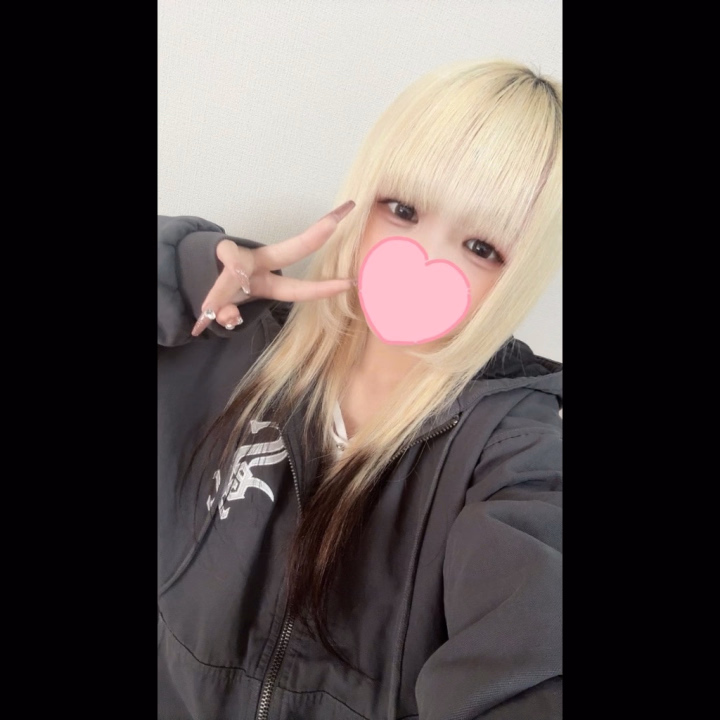 お兄さんおはようございます☀️

今日は20時までいるよ！
今日もとっても寒いから暖かくしてね😌

最近色々ゲームに手を出しすぎてて大変なことになってる(ㅎ.ㅎ )
お兄さん好きなゲームありますか？
おすすめとかあれば教えてください✨️