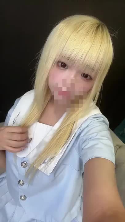 お兄さんおはよう☀️

今日は外が曇ってるね( •̥  ̫ •̥ )
寒いのは許すけどせめて太陽出て欲しいなあ💭

本日12〜20時で出勤します！
お誘い待ってるね🫶