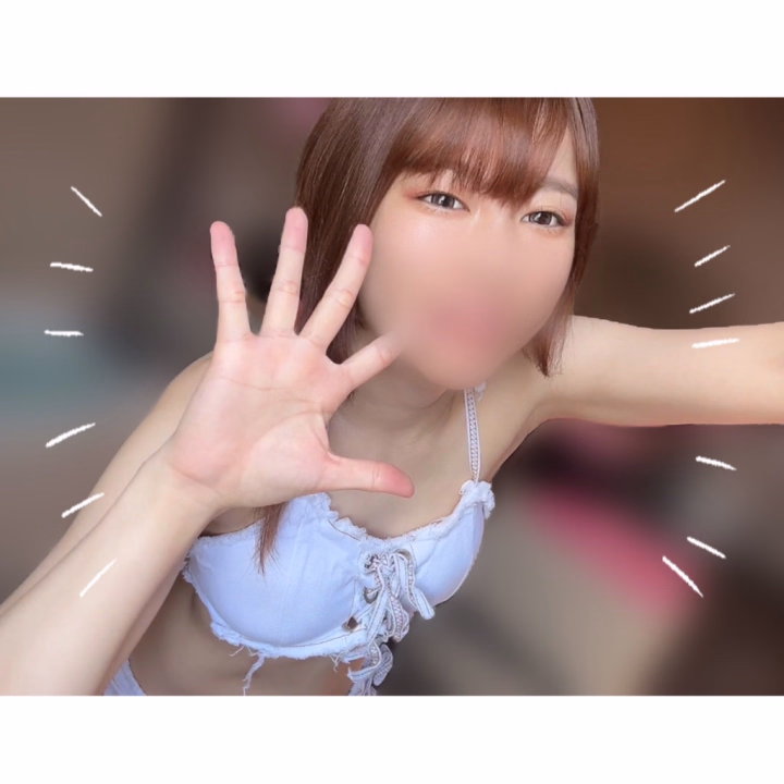 こんばんは、えなつです🧩

今日もたっぷり会いに来てくれてありがとうございました❣️💫
ずーっと忙しくて、心地よい疲労感( > ·̫ <)👍🏻🌟

いちゃいちゃはたっぷりじゃないと満足できないよね˶ˉ ˘ ˉ˶

6/17🈳9時〜1枠（50分まで）／11時30分〜14時40分／16時30分〜19時

♡

明日からは少しゆったりめの予定なので、写メ日記ものんびり更新していくよ〜〜❣️

せっかくかわいいコスプレを着せてもらっているから写真、載せていきたいんだ❗️🔥

今日のお写真は『デニム水着👙』
夏っぽくてかわいくて大好き〜〜〜っ🎶

♡

6/20🈳9時〜1枠（80分まで）／12時〜16時30分
6/21🈳10時15分〜12時50分

最終日付近は空き枠が少ないﾃﾞｽ
ぜったい楽しい時間にするよ(  ｰ̀֊ｰ́ )✧

気軽に連絡してね〜〜🎶

♡

今日もお疲れさまなのです💫
ゆっくり休んでね〜〜ദ്ദി＞ᴗ＜)🎀✧

えなつ🧩