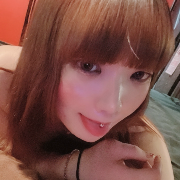 舌ピアスフェラされたことある人いるかなぁ😝