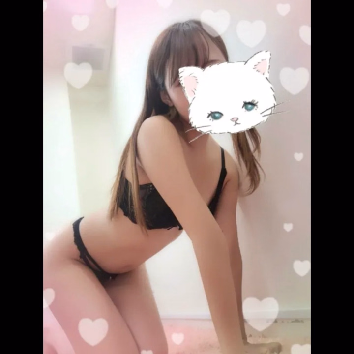 こんにちは！
みつはです🌷

先ほど遊んでくれたお兄様
ありがとうございます🥰

今日はこの後21時まで
受付しております！

ぜひ遊びに来てくれたら
嬉しいです(*´˘`*)♡

昨日は猫カフェに行きました🐱.*
可愛すぎて癒されて
時間が一瞬で溶けました！笑

今日は私がお兄様を癒せたらいいな😊

お待ちしております🍒

☘️みつは☘️