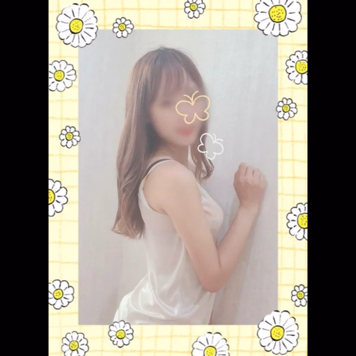 こんにちは！
みつはです🌷

本日もラストまで出勤してます🙋🏻‍♀️
お時間の合うお兄様ぜひ
遊びに来てください(*´˘`*)♡

最近Netflixの地獄に堕ちるわよを一気見しました！笑

それでちょっと気になって
六星占術調べたら水星人+でした💙.*･ﾟ

占いは良い事だけ信じて
悪い事は信じないタイプです🤭

お兄様は何星人かな？
相性良かったら嬉しいな🥰

☘️みつは☘️