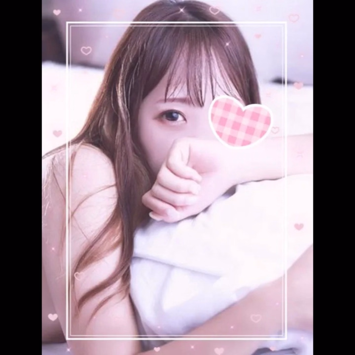 こんにちは！
みつはです🌷

本日は21時まで
受付しております🙋🏻‍♀️


お兄様によく

「お金貯めたら何したいの？」

って聞かれることがあるんですが、
実はICLをしてみたいなって思ってます👀

裸眼だとかなり視力が悪くて、視力検査の1番上が見えないレベルです…😂

コンタクトやメガネなしで生活できたら、
すごく快適なんだろうなぁ
って憧れます☺️✨

もしICLをしたことがあるお兄様がいたら、
術後の感想ややって良かったことなど
色々教えてほしいです🥺

本日もお待ちしております🍒

☘️みつは☘️