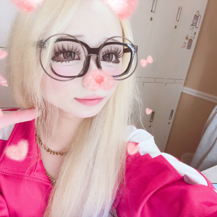 お兄さん方こんばんわ~♡

後半もお店出勤してるので会いに来てくれたら嬉しい👍🏻🤍

りあるメンタル落ちてるしおにーさん達に癒されたい💦

いっぱい癒してください♡

後半もお兄さん方に会えるの楽しみに待ってます😢💗