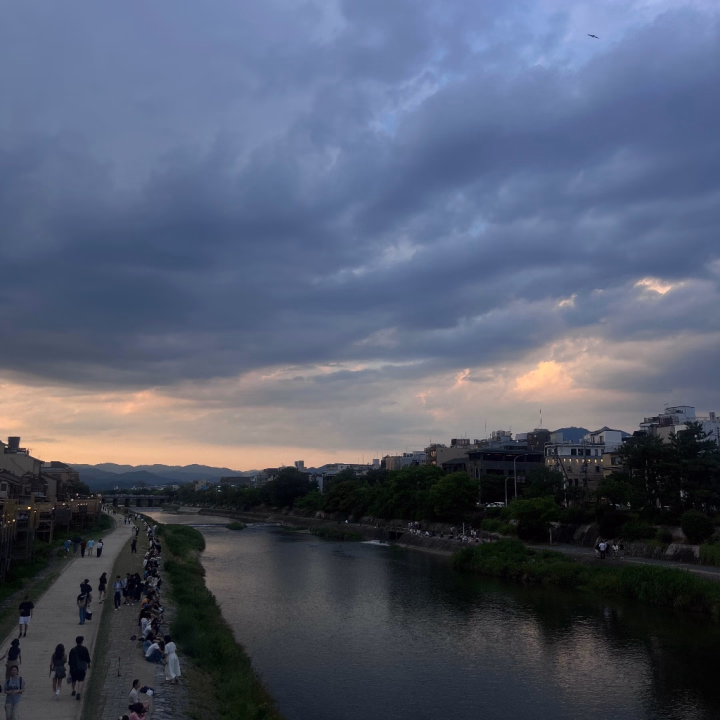 おはよう🌞

米子のお兄さん方、ありがとうございました ( ･ ･̥ )
見てるかわかんないけど一応🎶
片耳だけフープピアス無くしたお兄さん🧑🏻
部屋で見つかったよ‼️


今日から五反田出勤です🫶🏻
ご予約お待ちしてます🥹💕