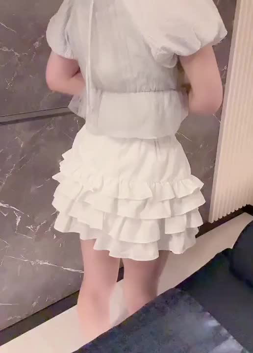 こんにちは、りんです‎🤍


今日はいつもより早起き！！

何故ならば今日は推しキャラクターの

ビッグぬいぐるみがゲームセンターで
設置される日だから‼︎

大興奮で取り扱い店舗へ向かったところ

まさかのまだ届いてないとのこと…😭


気を取り直してゲームセンターはしご！

そして見つけた可愛い子ちゃん🩵

ちょうどクレーンゲーム内に
配置されてる最中でした🥰🥰


20分ほど待機し
初プレイいただきました✌️


30分ほど格闘しなんとかお迎えできました‼︎
スンスンくんです🩵

るんるんで鶯谷向かってるよん🎶


今日も12:00-21:00でおります！
ご予約お待ちしてますね😘





りん🍎