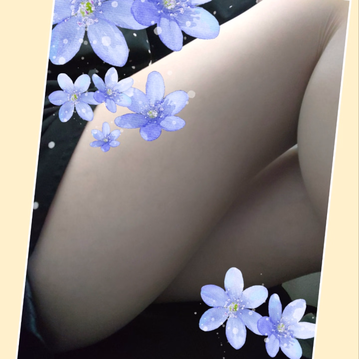 寝る前のひと時𓂃🌙*ﾟ
今日もあっという間の1日やったなぁ🥺
バタバタしながらも、無事に終われてひと安心☕


お布団に入って、のんびりできる時間が
いちばん幸せかもしれへん𓈒𓏸
今日はゆっくり休んで、また明日も頑張ろう
(ง •̀_•́)ง

皆様も 今日の疲れを明日に残さない様
ゆっくり休んでね.｡ƶƵ