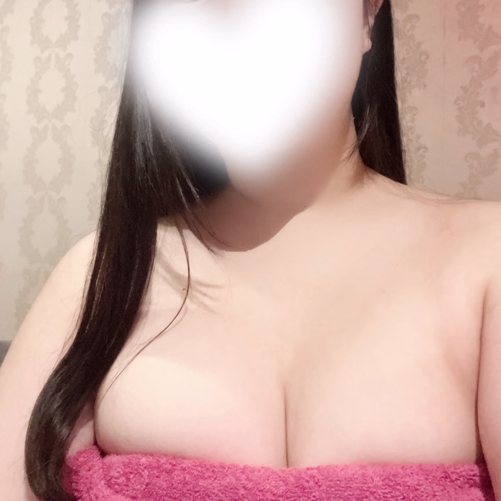 お風呂上がり🛀♡


一緒にぬくぬく
イチャイチャしよう🥰🥰
ちゅーたくさんして、頭真っ白になるくらいたくさん、責めさせてください///♡