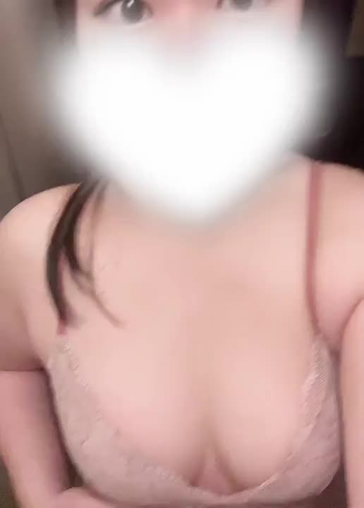 おっぱい♡
むちむち♡


むちむちさん好きには
たまらない体型みたいで///♡
よく褒めてもらえます💓

抱きしめて、おっぱいに
顔埋めて🫶🏻😚
