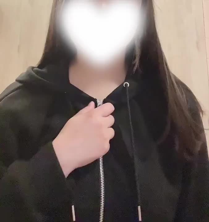 えっちな自己紹介

いちごです🍓♡ 
えっちな自己紹介♡

♡イチャイチャ、キス大好き！
　甘えん坊だから、たくさんくっつきたい♡

♡時間内、何回でも///♡楽しもう！

♡ソフトS 
　お兄さまの感じてる所を見て興奮します🫶🏻
　えっちな姿を見て、ハァハァ♡

♡激しいのが好き🤫

♡ふわふわ柔らかいおっぱい　
　顔埋めてよしよし、したいな♡

♡根元から、ゆっく〜り先っちょまでの
　とろとろ濃厚フ◯ラ、大好き♡

♡時々🐳になっちゃう💦

こんな感じかな？
いっぱい楽しめますように💕