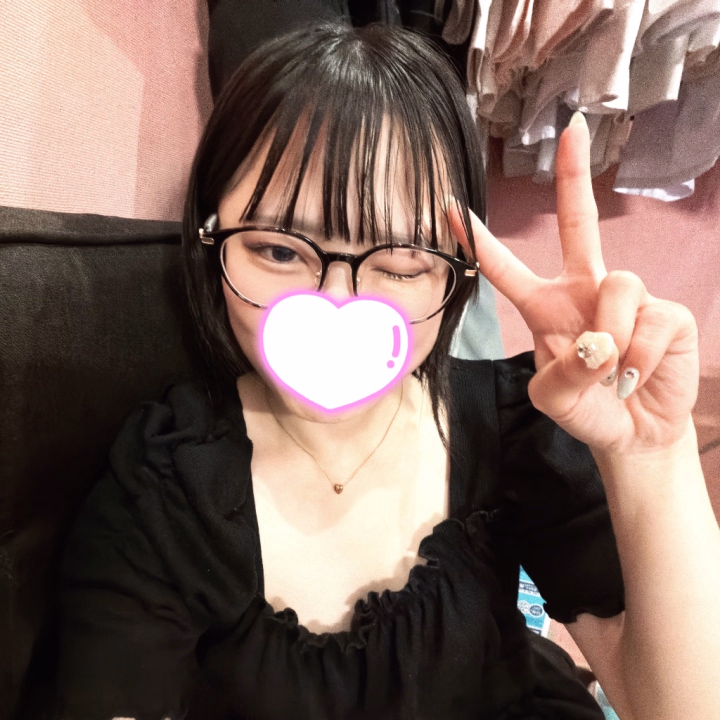 こんばんわああ
にこるんです✌️

今日は18時から出勤してて
18-21は空いてます✊🏻‎

遅番出勤ほんと全然しない主義まんなんですけどなんかいる（？）ので良かったら遊びに来てー！！

久しぶりにお兄さんに会えるのとっても楽しみ✌️今日もお誘い待ってます🤍