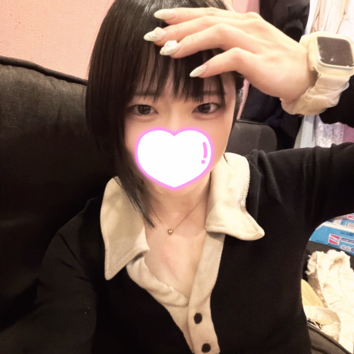 やっほー🫶🏻
にこるんです✌️

今日は12時-17時で出勤してて次の空きは13時ぐらい！！
前髪やっぱりうーん、ってなってて抑えてみたらいい感じになったよう

明日も14時30分から空き枠あるのでお時間合うお兄さん良かったら遊びおいでー！！
にこるんいつでも待ってるからね🥺🫶🏻