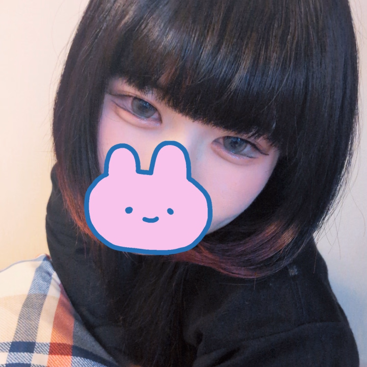 お目目がちょっぴり充血してて困ってるの🥺💦
いっぱい寝たら治るかなぁ…？

だからみんな、
「早く治れ〜っ✨」っておまじないかけて？🫶

優しく甘やかしてくれたら、めるすぐ元気になっちゃうかも…♡
今日はいつもよりたくさん見つめてね？👀💕