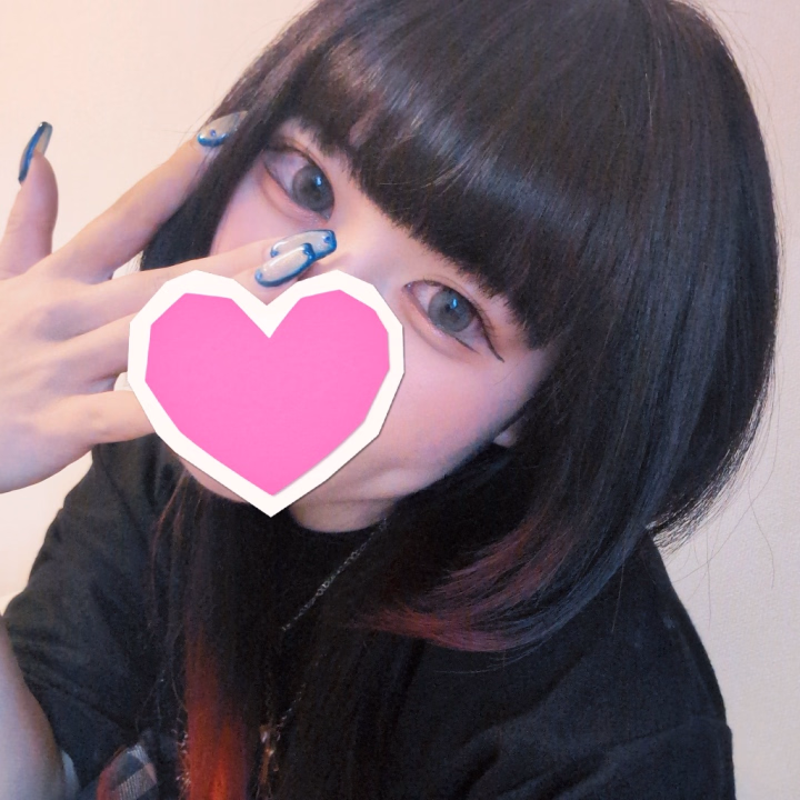 最近地震多いね…🥺
みんなは大丈夫ですか？

お昼も揺れてたみたいで、ちょっと怖くなっちゃった💦
こういう時って、人肌恋しくなるよね…💭

だから今日は、いっぱいぎゅーってしてほしい気分♡
「大丈夫だよ」って隣にいてくれたら安心できるのにな🥲

優しく甘やかしてくれるお兄さん、待ってます🫶