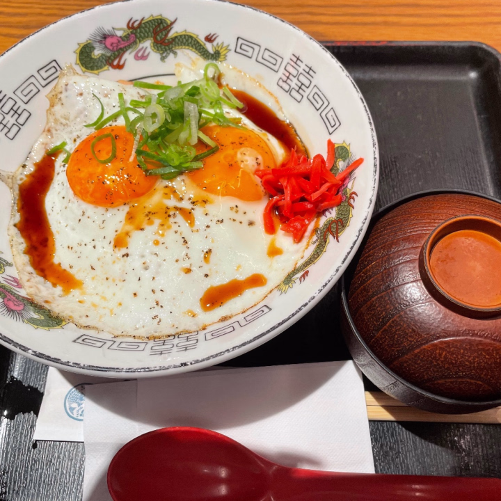 おつろろᐕ )ﾉﾞろろなです⸜( ᐛ )⸝

今回は食べれたよ、ろろなの大好物、焼豚玉子飯！！

また食べに来るね💕︎