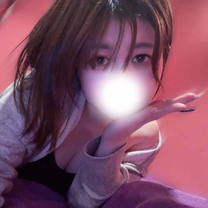 おつろろᕦ( ᐛ )ᕡろろなです⸜( ᐛ )⸝

無事に松山着きましたん！
が、早速忘れ物！！🥺
買えるものだからいいけど、私節約家なのでこれはちょっと心が痛い…🥺
何はともあれ短い間ですが、5日間よろしくお願いします！⸜( ᐛ )⸝ﾊﾟｱ

既にご予約頂いていたり、お問い合わせしてくださったりありがとうございます🙇‍♀️
当日飛び入り参加も大歓迎🙆‍♀️
明日からお待ちしております〜